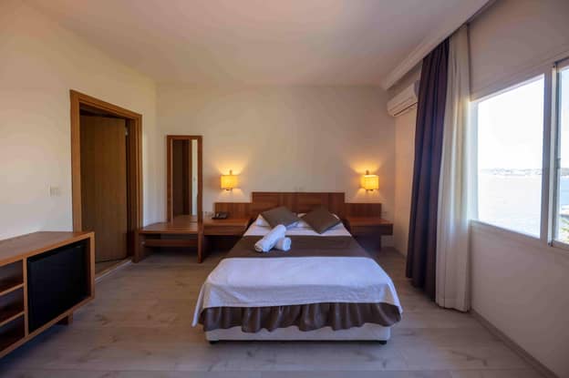 Balkonsuz Deniz Manzaralı 2 Kişilik